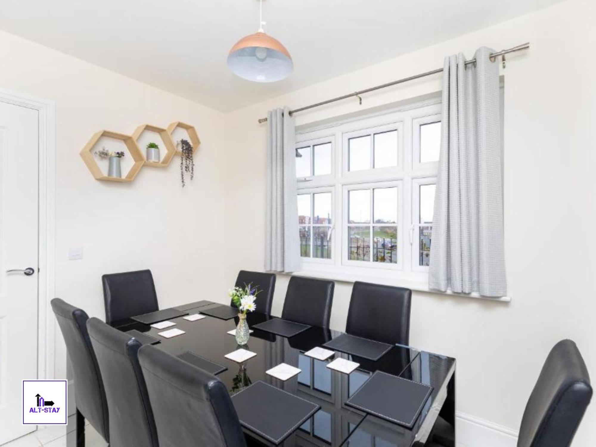 4 Bed 3 Bath - Kirkstall House By Alt-Stay Accommodation - Ideal For Contractors & Remote Workers - Long Stays Welcome Wakefield Exterior foto